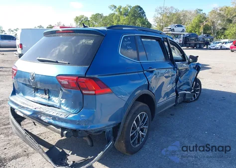 2020 Volkswagen Tiguan 2.0T Se/2.0T Se R-Line Black/2.0T Sel z USA, uszkodzony, nr VIN 3VV3B7AX0LM042733